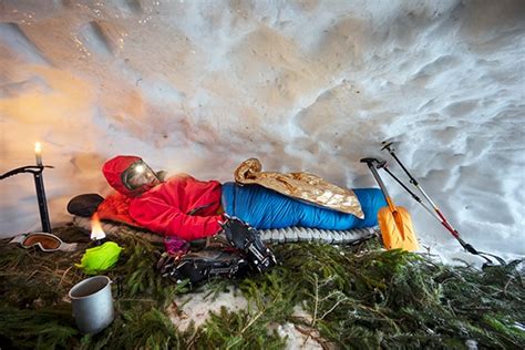 Emergency Bivouac Construction Snow Cave vs Tree Well Insulation Test